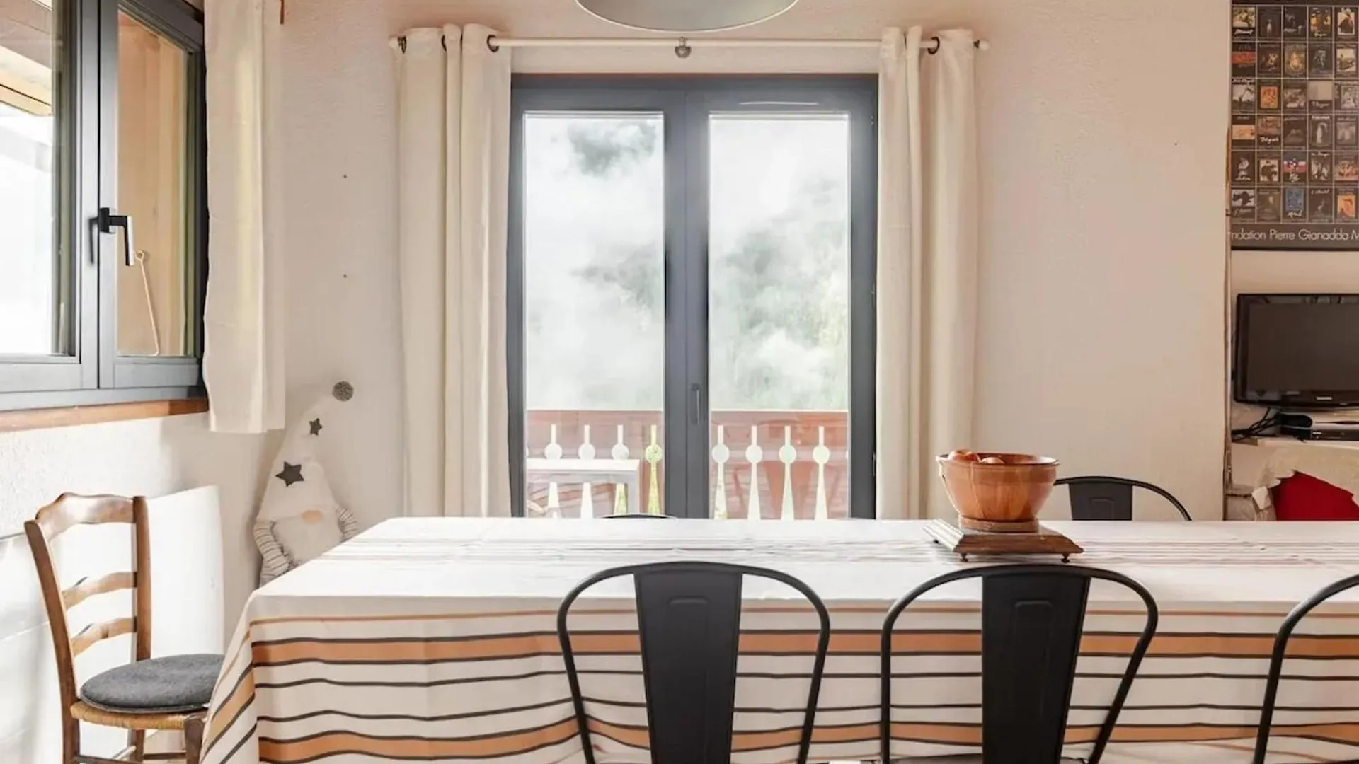 Chalet Confortable Avec Vue Sur La Montagne A Peisey-Nancroix